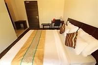 Oyo Rooms Devka Beach Road Даман Экстерьер фото